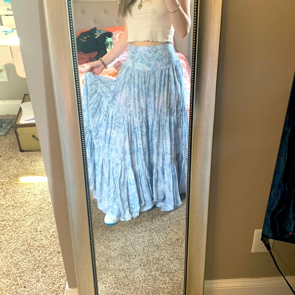Paisley print NWT SUPER flowy maxi skirt